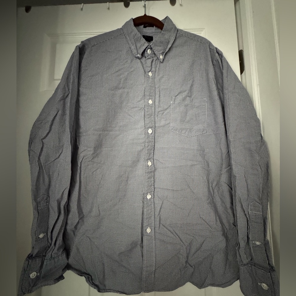 J. Crew Black Casual Button Down Shirt with Long Sleeves-slim fit